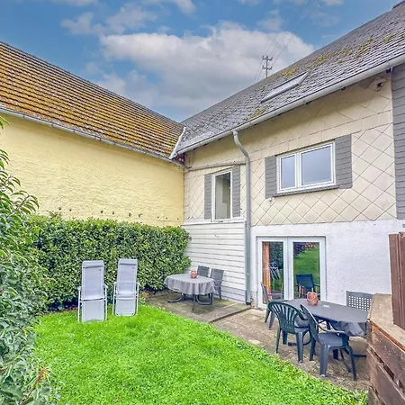 Herrenhaus * Morz (Mayen-Koblenz)